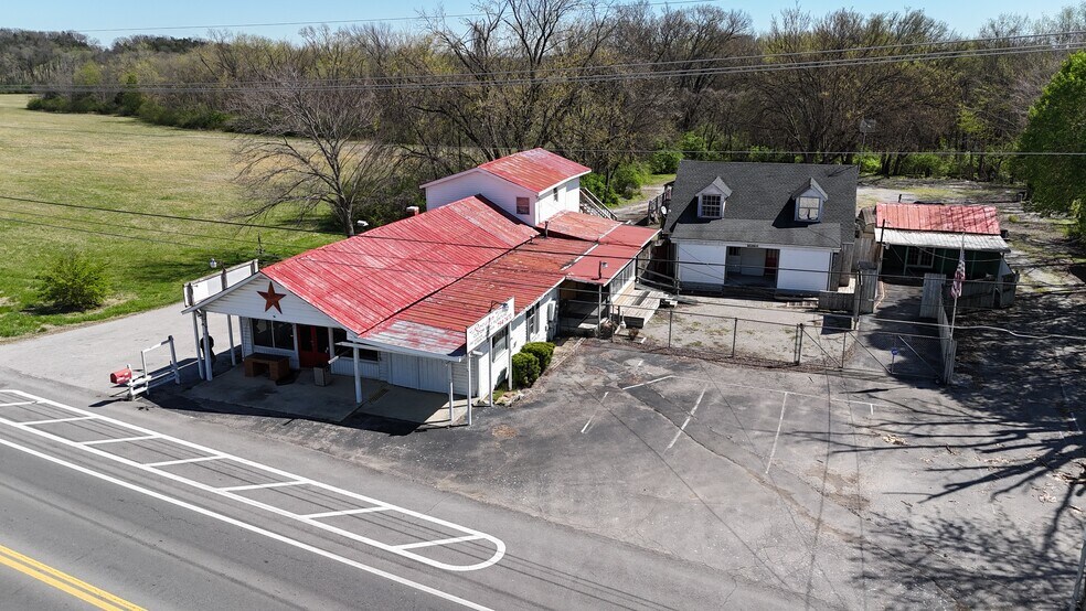 More Photos Of 4108 Columbia Pike, Franklin General Retail For Sale