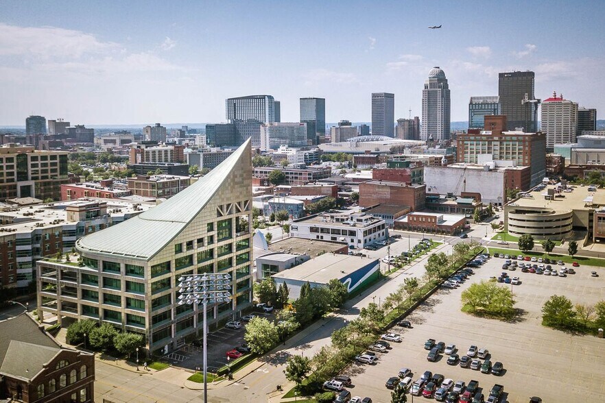 More Photos Of 333 E Main St, Louisville Office For Sale
