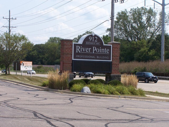More Photos Of 912 Northwest Hwy, Fox River Grove Medical For Sale
