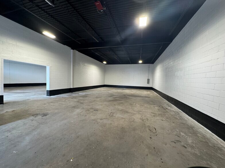 More Photos Of 238 Route 109, Farmingdale Warehouse For Lease