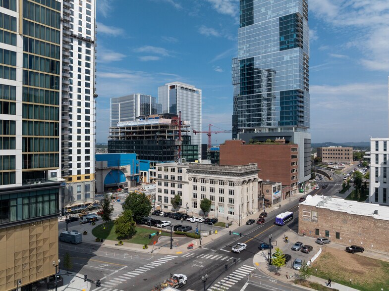 More Photos Of 161 Rosa L Parks Blvd, Nashville Office Residential For Lease