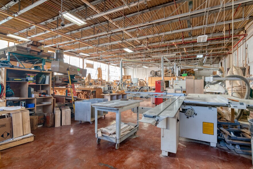 More Photos Of 299 Welton St, Hamden Warehouse For Lease