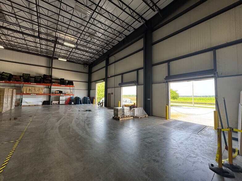 More Photos Of 8301 N Hickory St, Loxley Warehouse For Lease