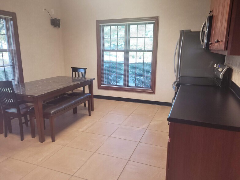 More Photos Of 116 County Line Rd W, Westerville Loft Creative Space For Sale