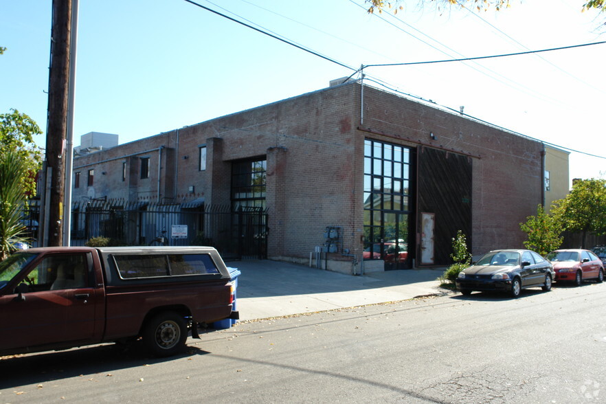 Primary Photo Of 2741 10th St, Berkeley Warehouse For Sale