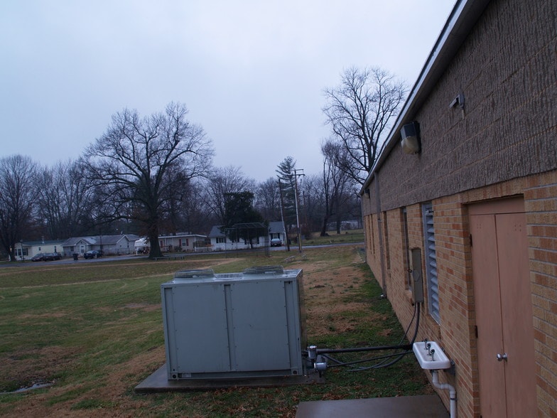 More Photos Of 1901 Mascoutah Ave, Belleville Schools For Sale