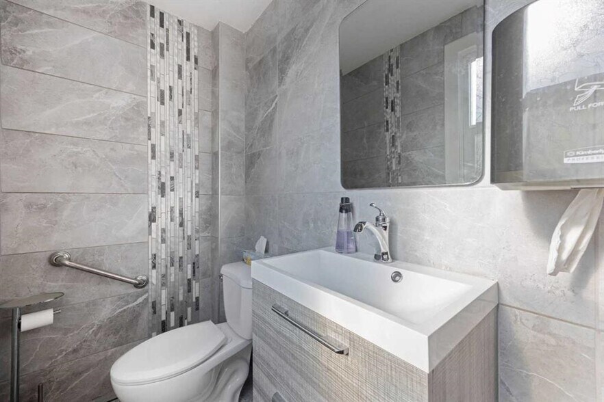 More Photos Of 10015 Main St, Fort McMurray Specialty For Sale