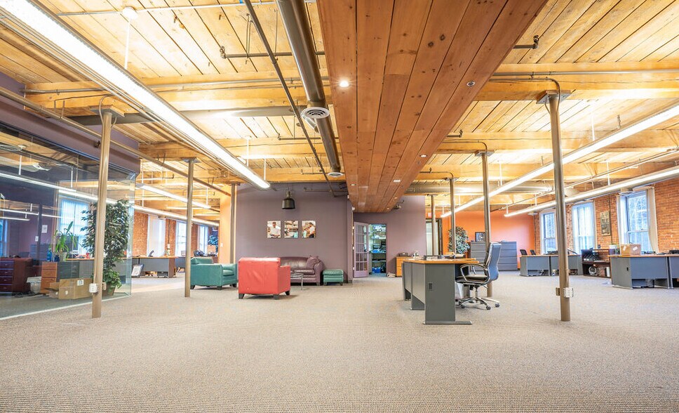 More Photos Of 27-75 Glen Rd, Sandy Hook Office For Sale