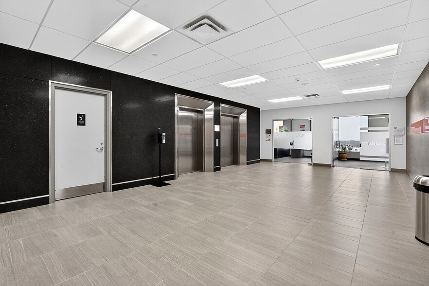 More Photos Of 3075 Hospital Gate, Oakville Medical For Sale