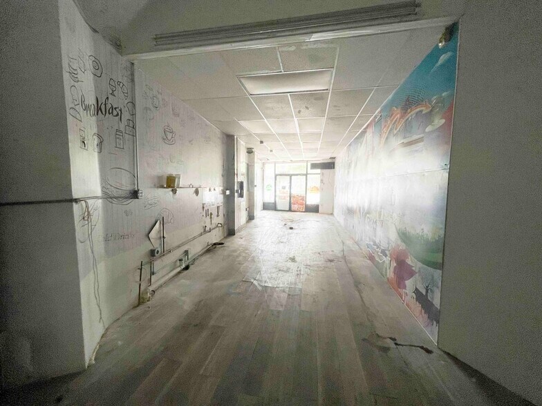 More Photos Of 10009 Astoria Blvd, East Elmhurst Storefront For Lease