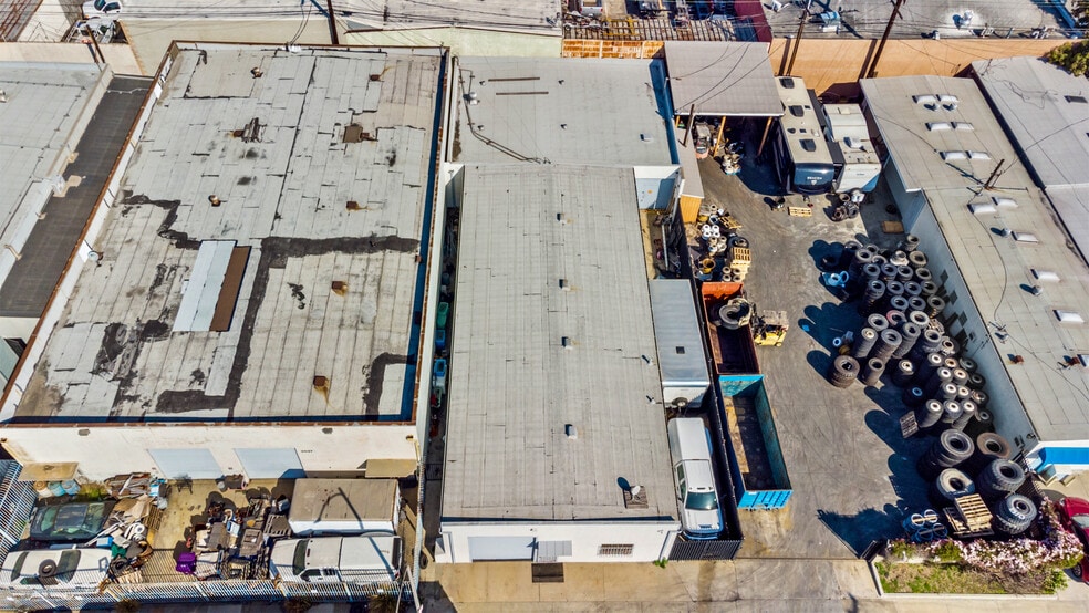 More Photos Of 2029 W 16th St, Long Beach Warehouse For Sale