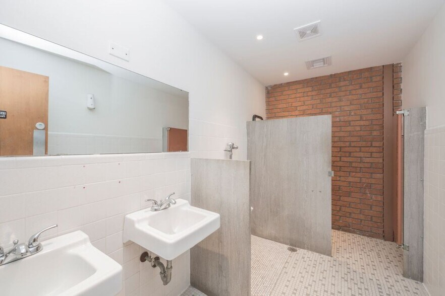 More Photos Of 807 Hudson Ln, Monroe Office For Sale