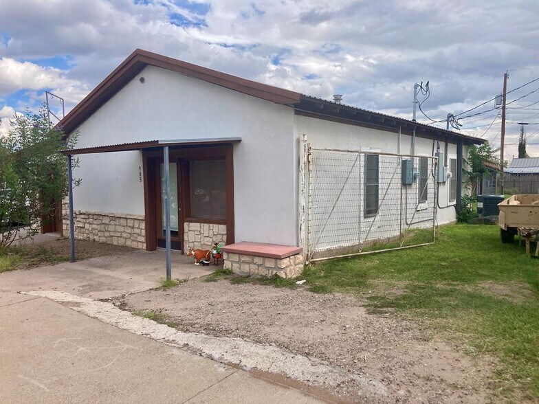 More Photos Of 903 San Antonio st, Marfa Industrial For Sale