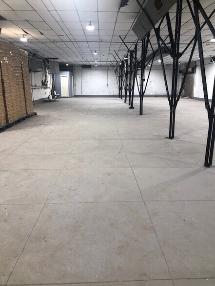 More Photos Of 6104 Strickland Ave, Brooklyn Warehouse For Lease