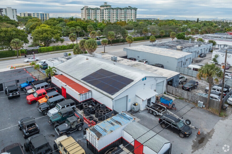More Photos Of 530 S Dixie Hwy W, Pompano Beach Auto Repair For Sale