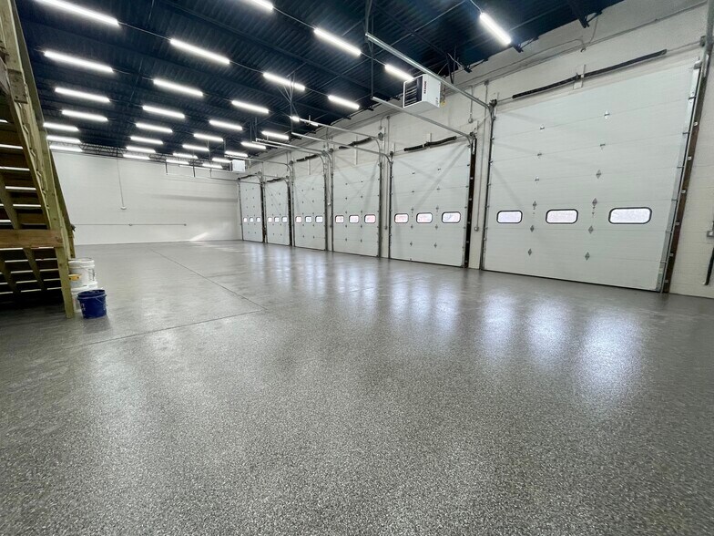 More Photos Of 3925 Lafayette Blvd, Fredericksburg Flex For Lease