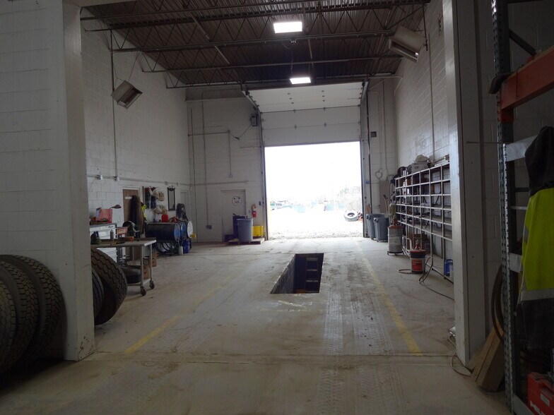 More Photos Of 1220 Bonham St, Columbus Industrial For Sale