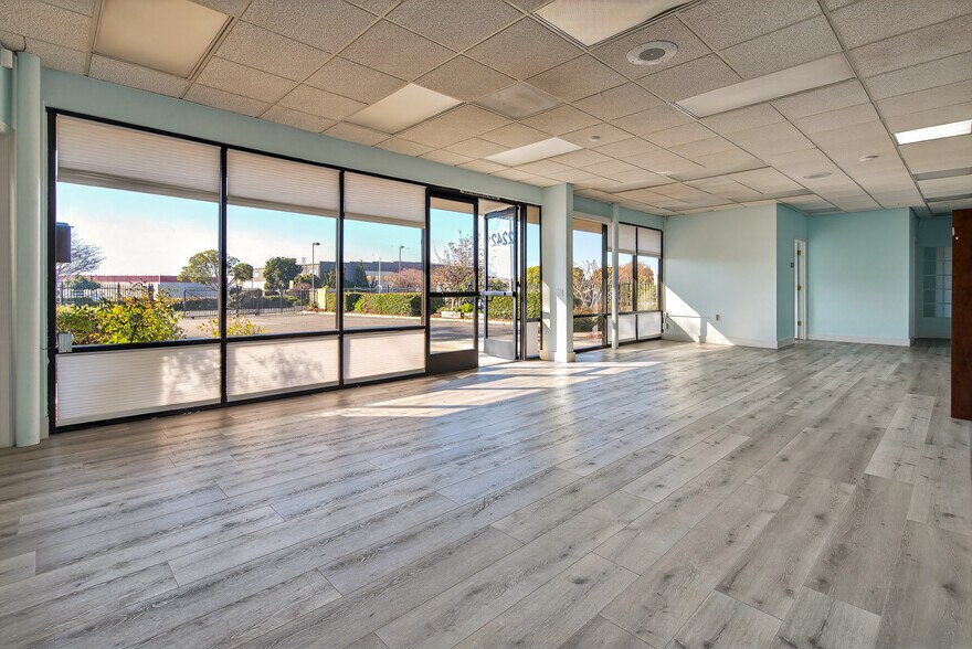More Photos Of 22421-22429 Hesperian Blvd, Hayward Research And Development For Sale