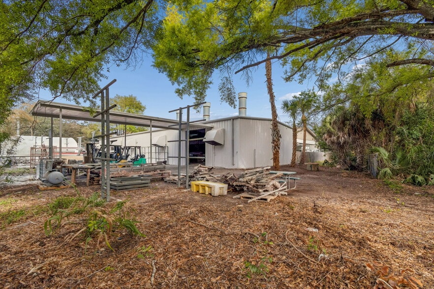 More Photos Of 1060 Harbor Lake Dr, Safety Harbor Light Manufacturing For Sale