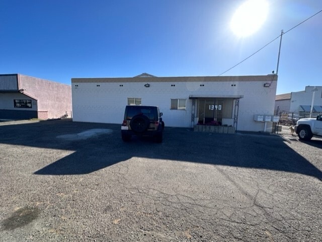 More Photos Of 1325-1335 Lone Palm Ave, Modesto Warehouse For Lease