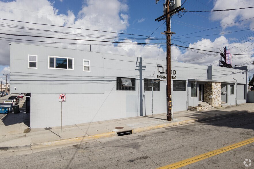 More Photos Of 115 W Hyde Park Blvd, Inglewood Manufacturing For Lease