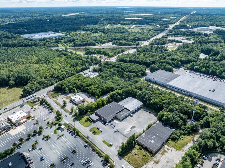 More Photos Of 10 Mozzone Blvd, Taunton Warehouse For Lease