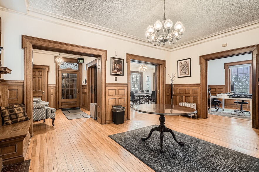 More Photos Of 940 Logan St, Denver Office For Lease