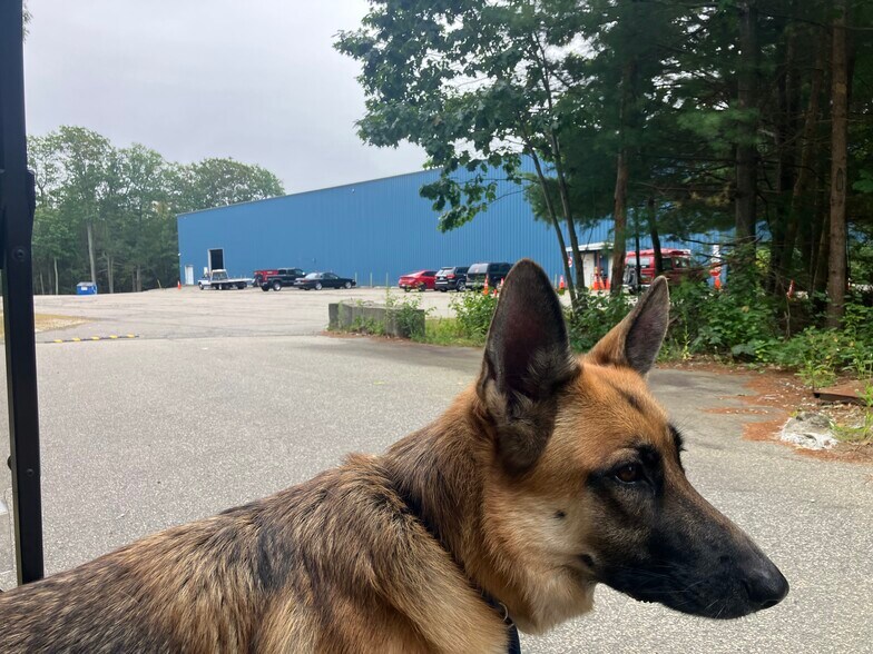 More Photos Of 185 Lafayette Rd, North Hampton Warehouse For Lease