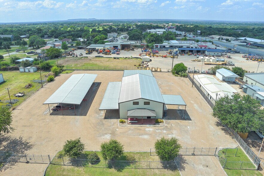 Primary Photo Of 202 Daisy Dr, Granbury Manufacturing For Sale