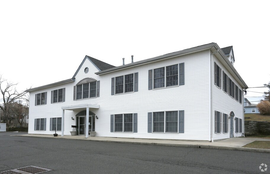 More Photos Of 5 Ravine Dr, Matawan Medical For Lease