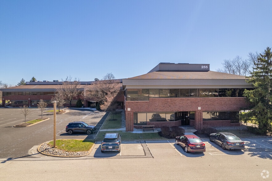 Primary Photo Of 255 Business Center Dr, Horsham Township Office For Lease