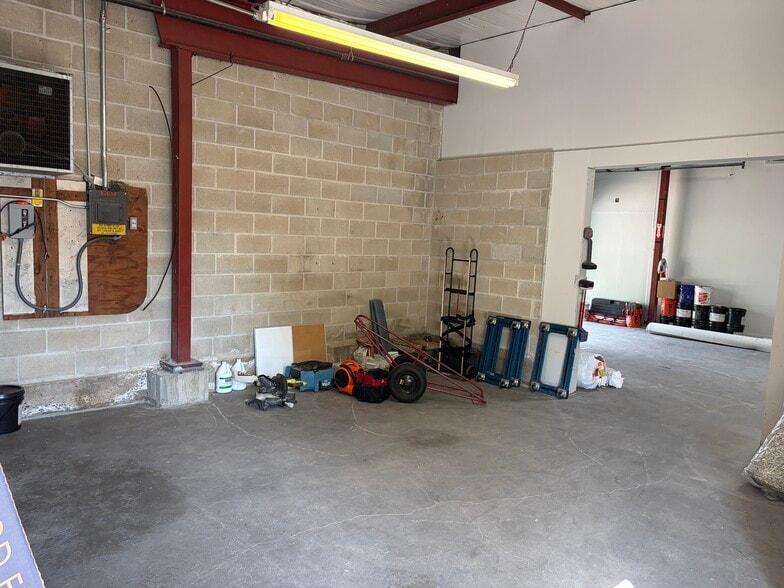 More Photos Of 184 Orne St, North Attleboro Warehouse For Sale