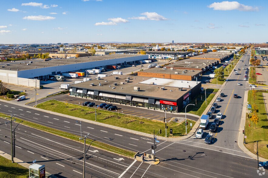More Photos Of 3405-3479 Boul de la Côte-Vertu, Montréal General Retail For Lease