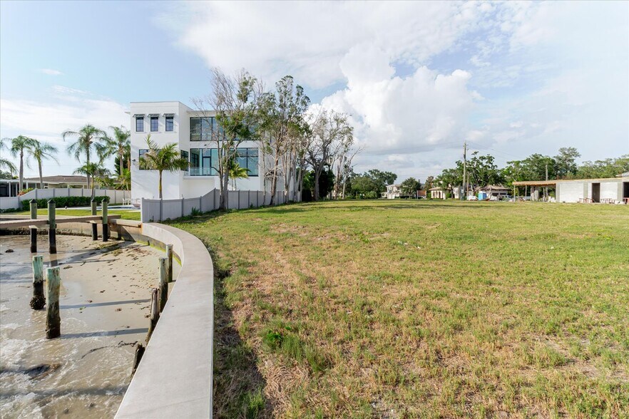 More Photos Of 5102 W Longfellow Ave, Tampa Land For Sale