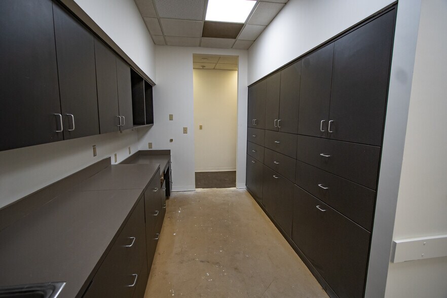 More Photos Of 200 Dillon Cir, Spartanburg Office For Sale