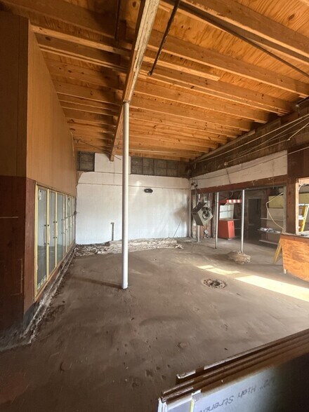More Photos Of 414 S John St, Goldsboro General Retail For Sale