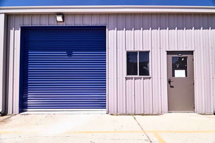 More Photos Of 9465 Creosote Rd, Gulfport Flex For Lease