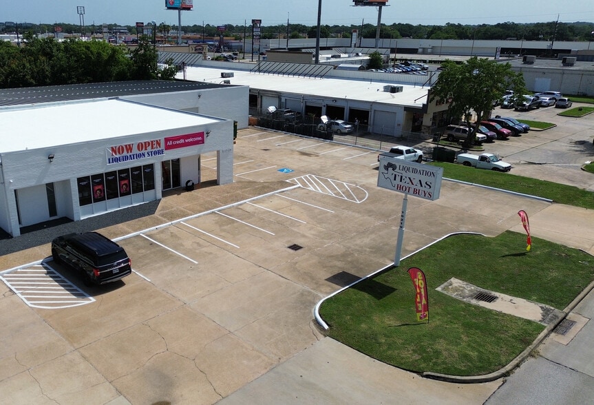 More Photos Of 16210 Clay Rd, Houston Auto Repair For Lease