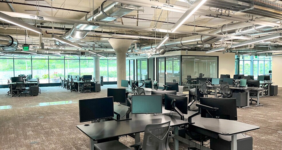 More Photos Of 910 John St, Columbus Office For Lease