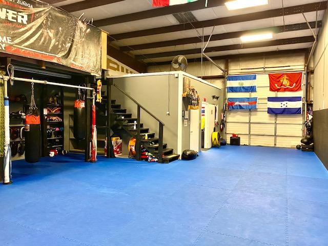 More Photos Of 3130 Strawberry Rd, Pasadena Service For Lease