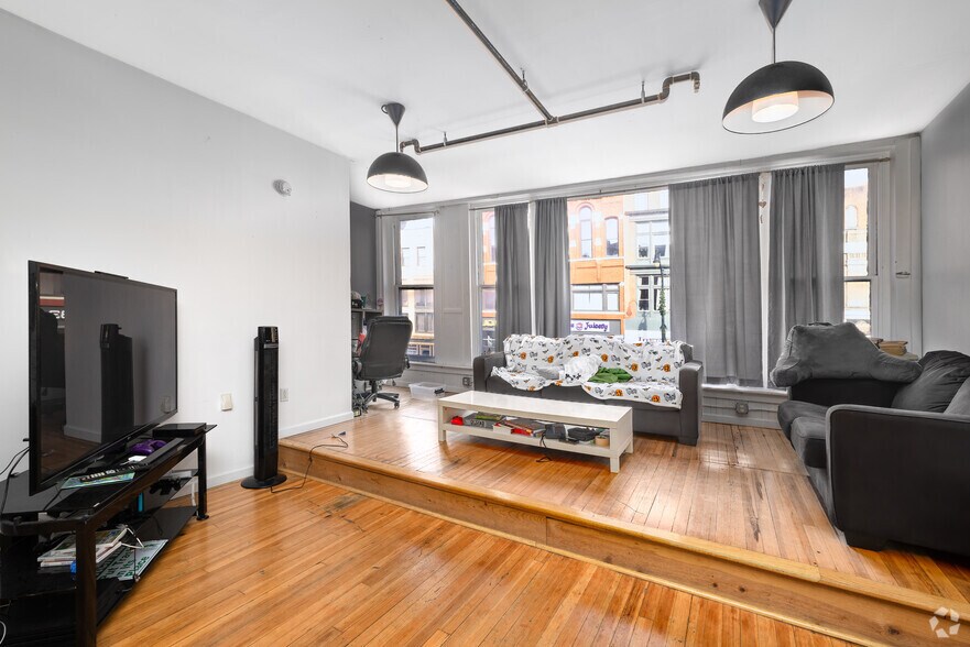 More Photos Of 40 Court St, Binghamton Apartments For Sale