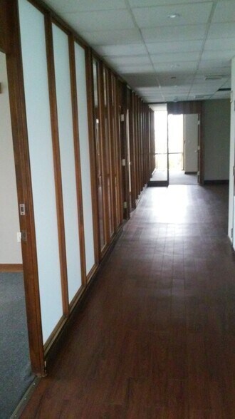 More Photos Of 930 Washington Ave, Miami Beach Office For Sale