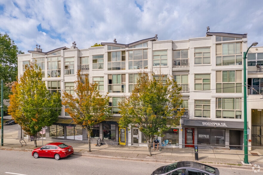 More Photos Of 2665-2695 W 4th Ave, Vancouver Storefront Retail Office For Lease