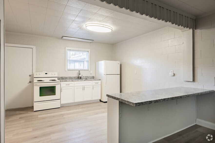 More Photos Of 10710 Jefferson Ave, Newport News Apartments For Sale