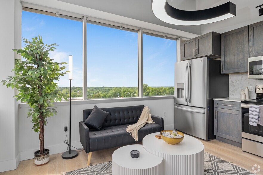 More Photos Of 671 S Perry St, Montgomery Apartments For Lease