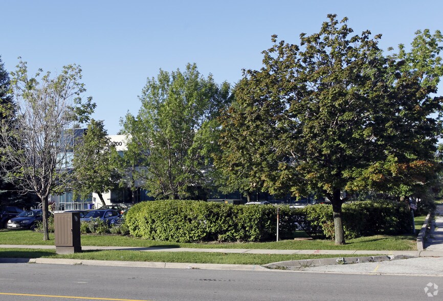 More Photos Of 5200 Orbitor Dr, Mississauga Warehouse For Lease