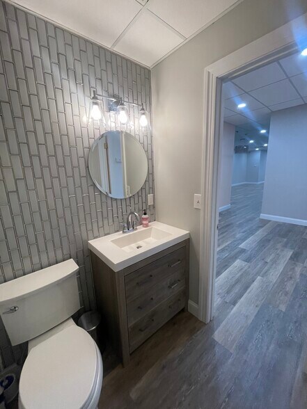 More Photos Of 210 New Rd, Linwood Storefront For Lease