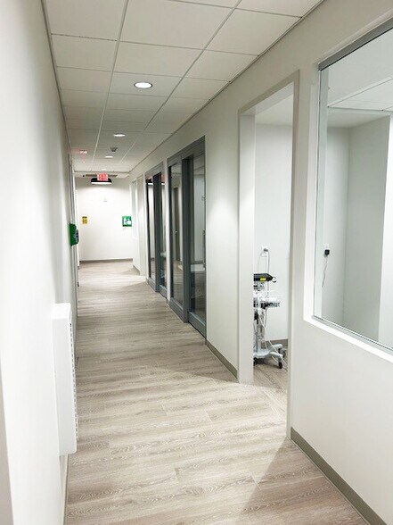 More Photos Of 460 Malabar Rd SE, Palm Bay Office For Sale