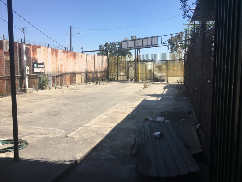 More Photos Of 4619 Telegraph Rd, Los Angeles Land For Lease