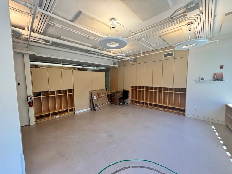 More Photos Of 310 E Houston St, New York Apartments For Lease